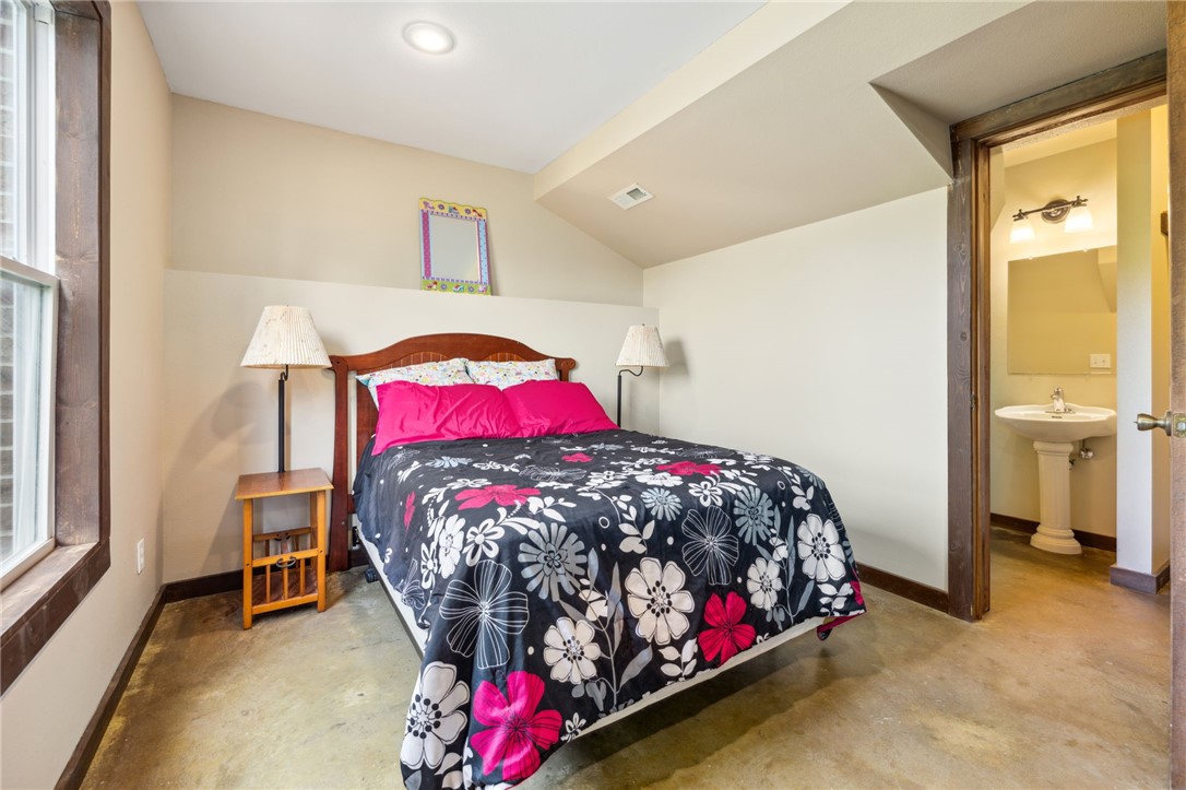 Hunts Lakeside Estates - Residential