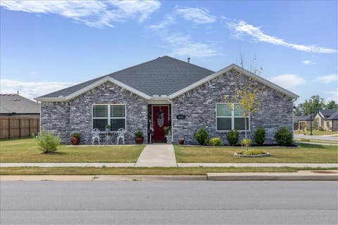Photo of 1025 Domingo Avenue, Lowell, AR 72745 (MLS # 1357147)