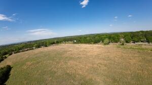 Perfect Land for Builders! Come check out this Beautiful 1.0 +/- acre lot off of Hurley Rd in the Center Valley Area. Out of Town living but still easy to get back to Russellville or Dover. 10 Minutes to Lake Dardanelle & Less than 20 Minutes to the Ozark National Forest!