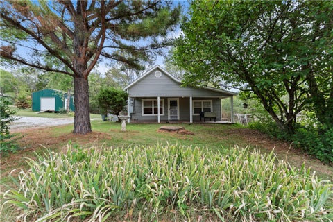 Photo of 230 Stone Bridge Road, Fayetteville, AR 72701 (MLS # 1364184)