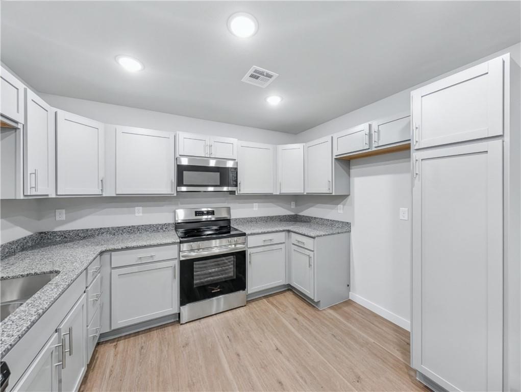 Woodward Park Ph Ii Highfill - Residential Lease