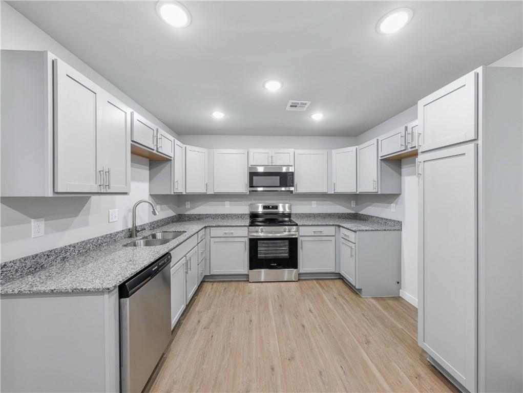 Woodward Park Ph Ii Highfill - Residential Lease