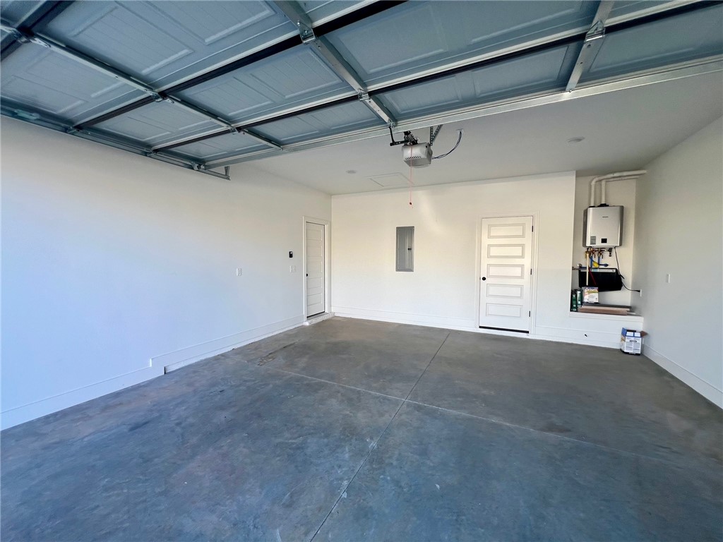 Blossom Woods Ph I Rogers - Residential Lease