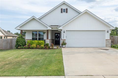 Photo of 5399 Clear Springs Avenue, Springdale, AR 72762 (MLS # 1359258)