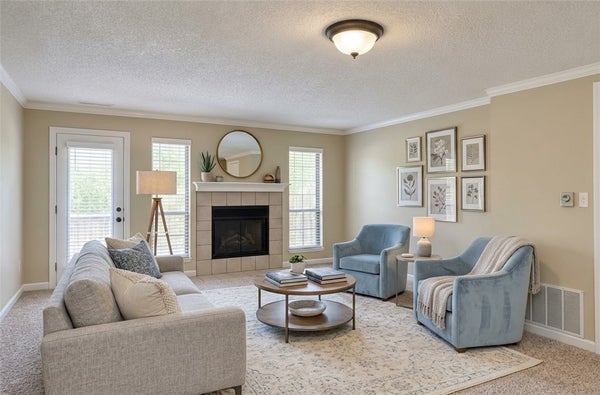 2602 E SWEETBRIAR DR, FAYETTEVILLE, AR 72703 - Image 898c960d0d38ea2c6a7ffb942e01fa90/1533223561