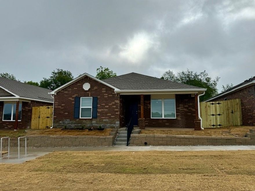 Beautiful newer construction single family home in excellent Fayetteville location ready for its new occupant! Has amenities like an open floor plan, LVP Flooring, granite countertops, fenced yard, sodded & landscaped front yard to name a few. ***Pictures may not be of exact unit available. Finishes & colors may vary***