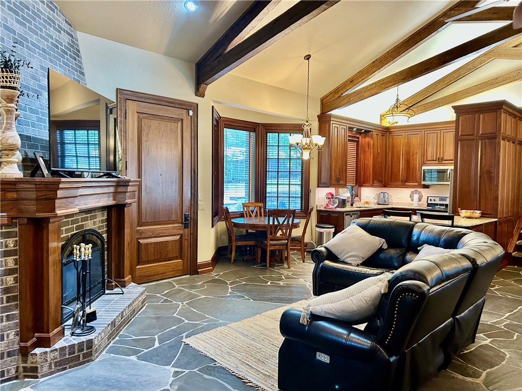 NORTHRIDGE PH III - Residential