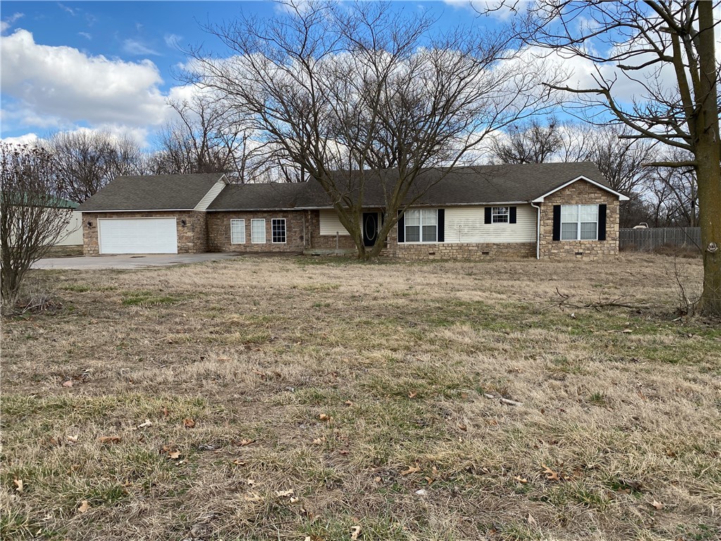 Great opportunity to grow for an up and coming integrator. Cook's Venture has said they would place birds after updates are done. Quiet rural setting, but just minutes from town. With some sweat equity and time, this place will really be something to be proud of. In-ground pool for the kids and after work relaxing.