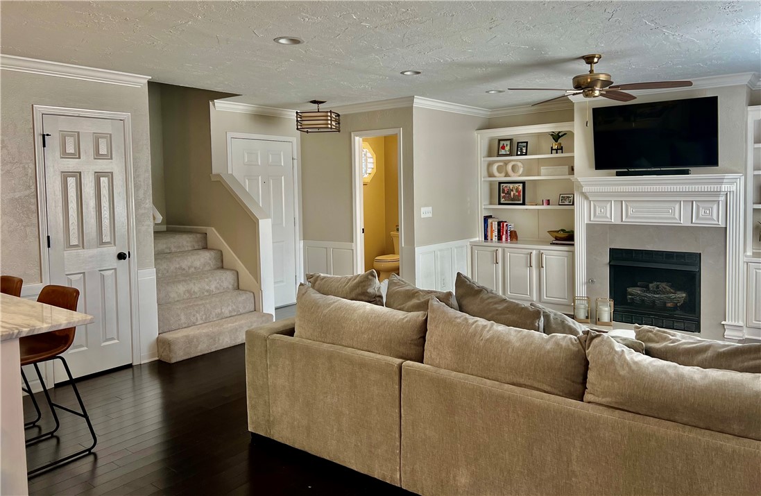 Pinnacle Town Homes Rogers - Residential