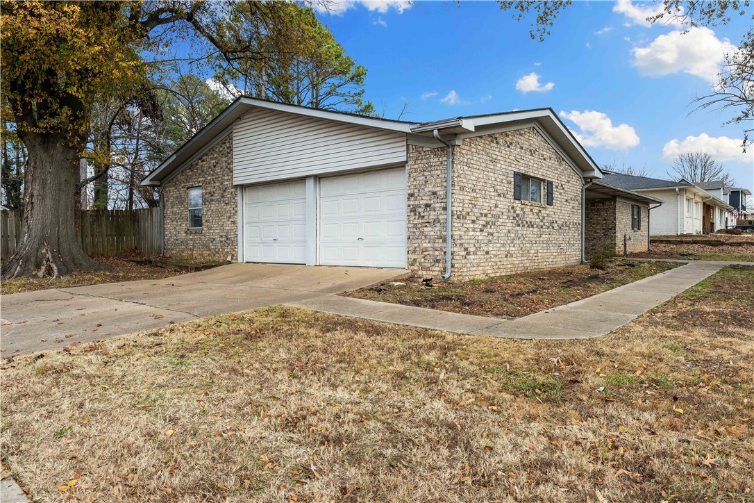 Rolling Hills Sub Bentonville - Residential