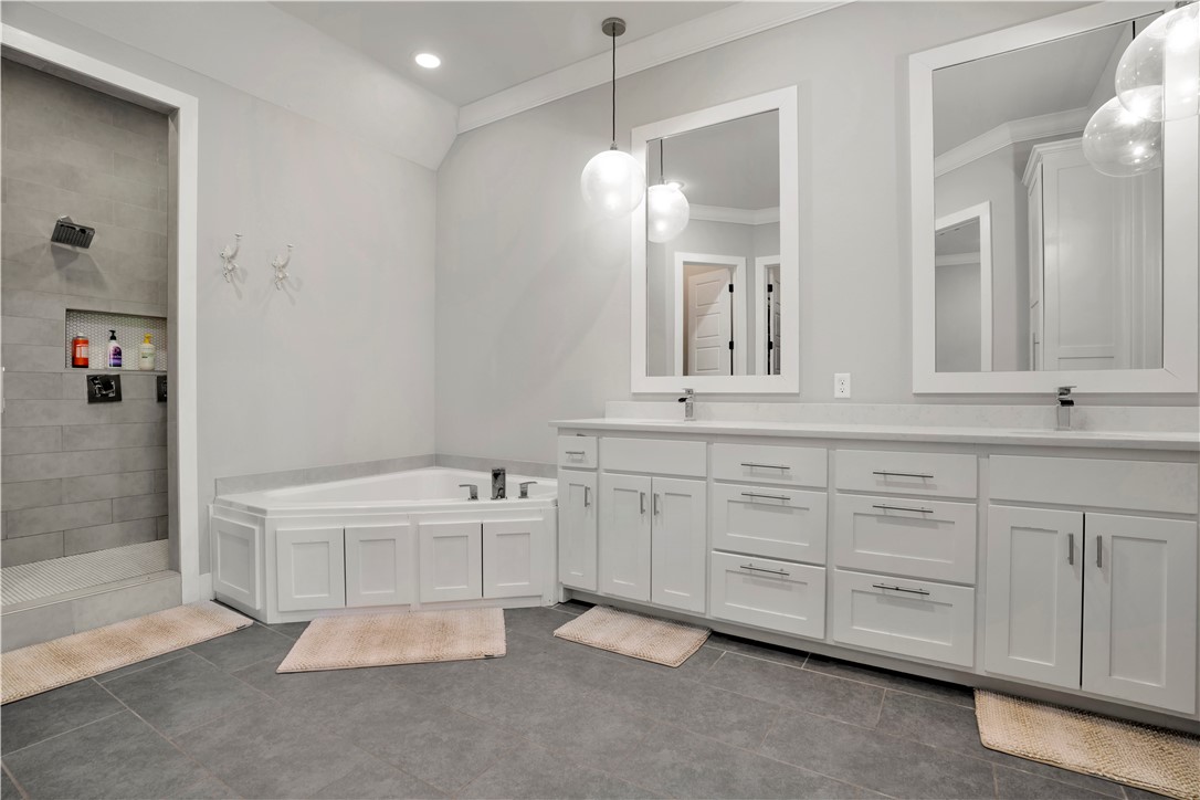 Waterford Estates At Hissom Ranch - Residential