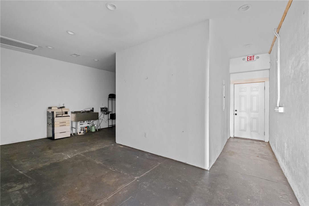 Lincoln Original - Commercial Lease