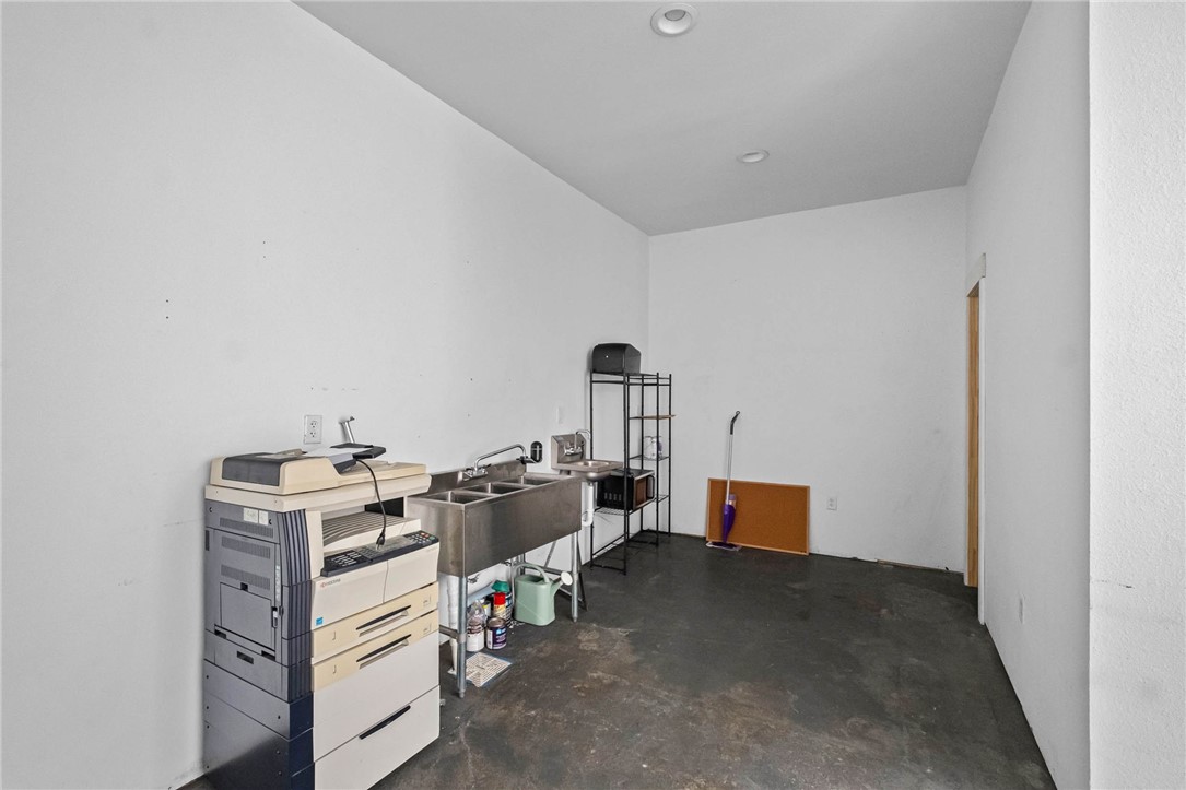 Lincoln Original - Commercial Lease