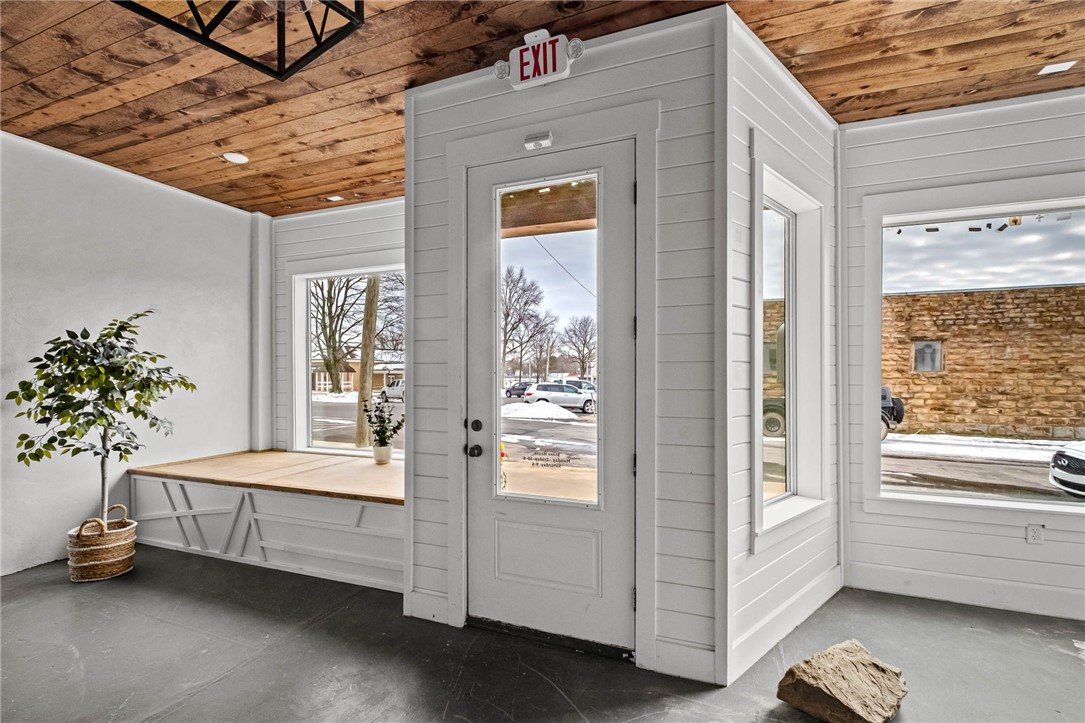 Lincoln Original - Commercial Lease