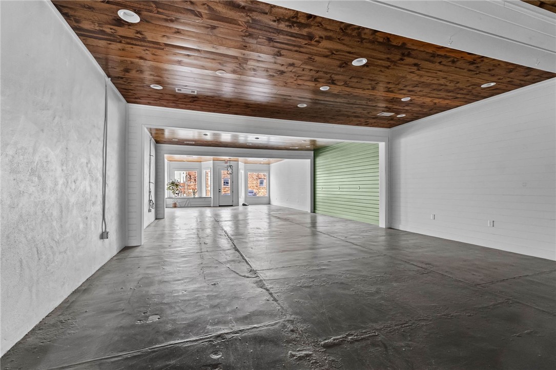 Lincoln Original - Commercial Lease