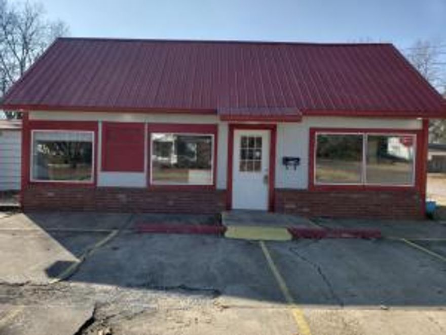 $5000 EQUIPMENT ALLOWANCE WITH ACCEPTED OFFER!!Great Location on a Busy Street!Start your own business and be your own Boss!!! New Metal Roof, New Heat & Air  New updated double pane windows,Newer metal siding.Building and Land Only.Business and equipment are not included in the sale.