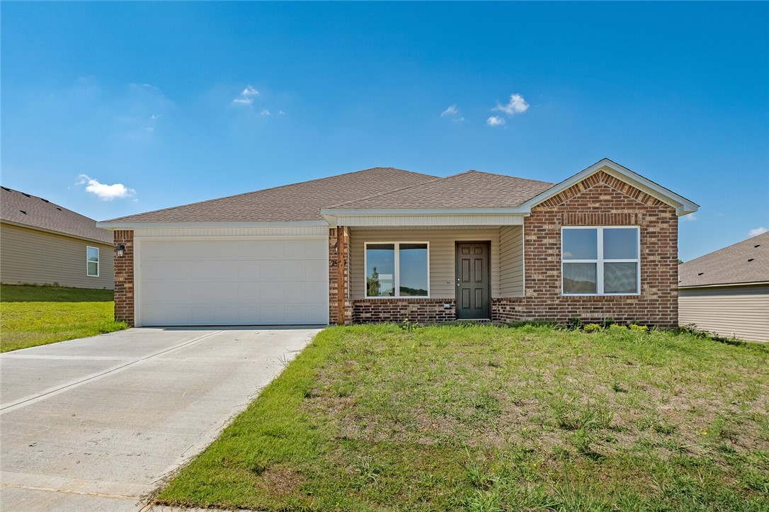 Very well kept 4 bedroom home in a great location. Open floor plan. Numerous upgrades. Schedule your showing today.