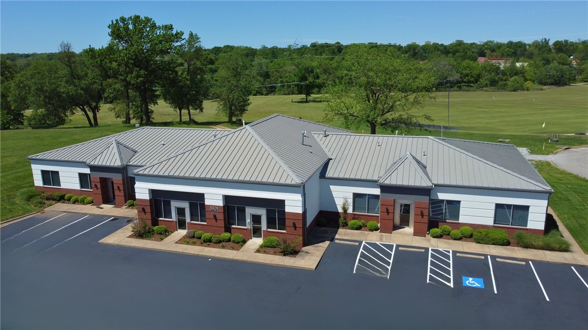 Easy access to i-49. Existing office & dental buildout. Refreshed exterior. New parking lot.
Min SF: 3,394.