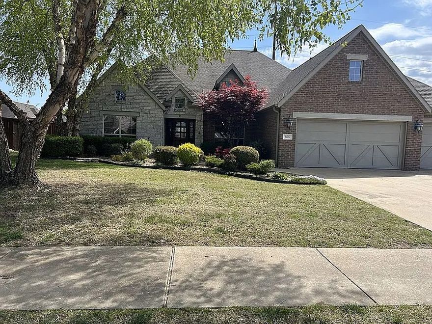 Charming immaculate home with private heated pool surrounded by lush landscaping! Private study w/French doors, built ins and vaulted ceilings. Large open & bright kitchen and family room with great views of backyard pool. Also has a community pool and tennis courts.

Lochmoor Club is a popular subdivision located in Bentonville, Arkansas. It's known for its convenient location, close proximity to schools, amenities, and the Bentonville Community Center. The subdivision also features a park with a pool, playground, and sports courts.

Location and Amenities:
Conveniently Located: Lochmoor Club is situated on SW H Street/Highway 112, offering easy access to shopping, healthcare, the airport, and I-49. 

Top-Rated Schools: Elementary, middle, and junior high schools are within walking distance. 

Bentonville Community Center: The Community Center is also within walking distance. 

Park and Recreation: The neighborhood includes a park area with a pool, playground, and sports courts.