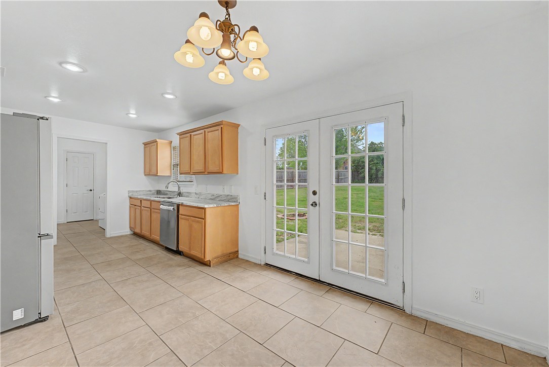 Champions Estates Rogers - Residential Lease