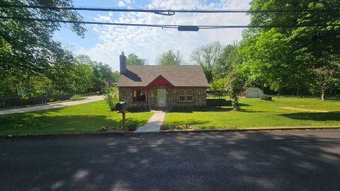 Photo of 702 W Newman Avenue, Harrison, AR 72601 (MLS # 1343355)