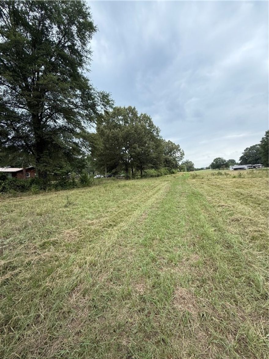 One acre level lot. Country setting and close to town. The cleared lot provides a head start for a new home site. Additional acreage can be purchased that adjoins this property. MLS#1319333 (3acre) MLS# 1320163 (1acre) MLS# 1322781 (1acre)