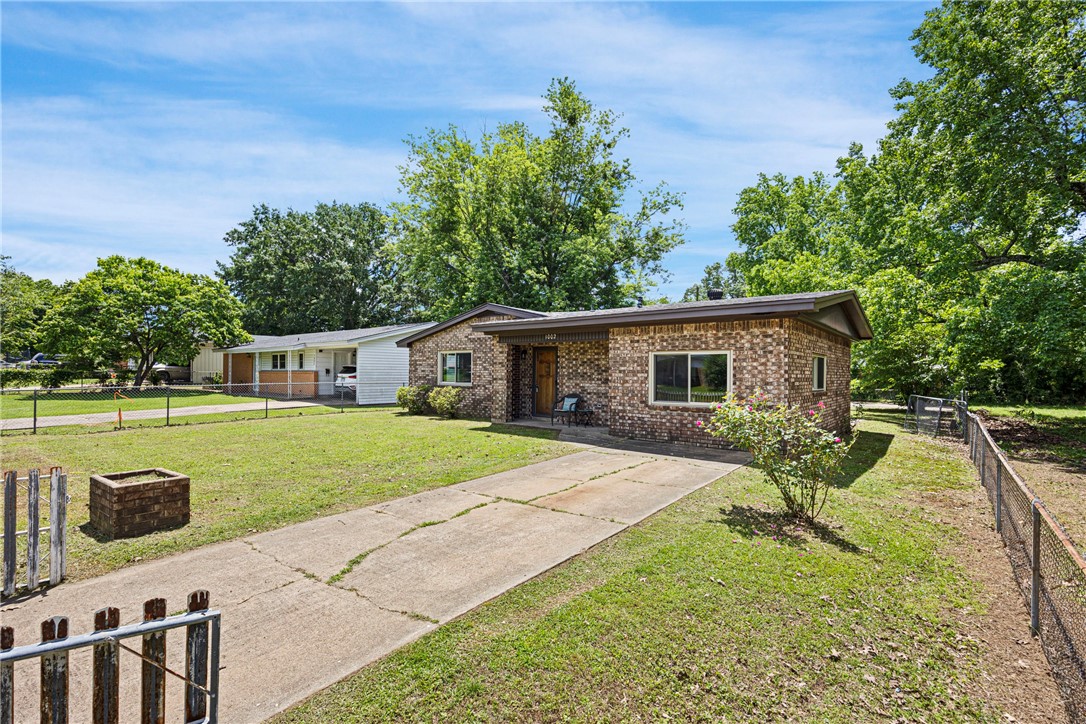 Looking for an affordable home in town with a detached shop in the backyard?! Welcome to 1002 E F Street ā a beautifully remodeled home in the heart of Russellville. This charming property features fresh paint, updated flooring, and a stylish, open kitchen. The bathrooms have been renovated with modern finishes, and the flexible layout offers 3 bedrooms and 2 living areas. Enjoy a spacious, level backyard, perfect for pets or entertaining, and a lovely back patio for relaxing evenings. Located just 5 minutes from downtown, parks, and Arkansas Tech University, this home is both convenient and move-in ready. Donāt miss your chance to own this gem!