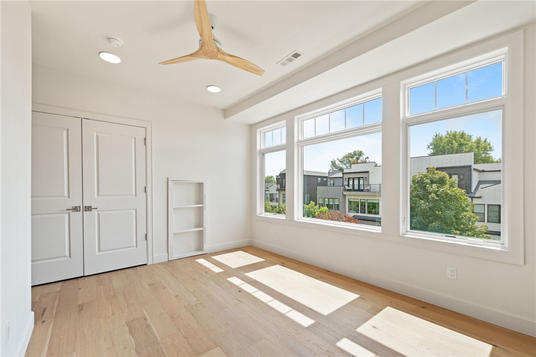 ORCHARD ADD-BENTONVILLE - Residential