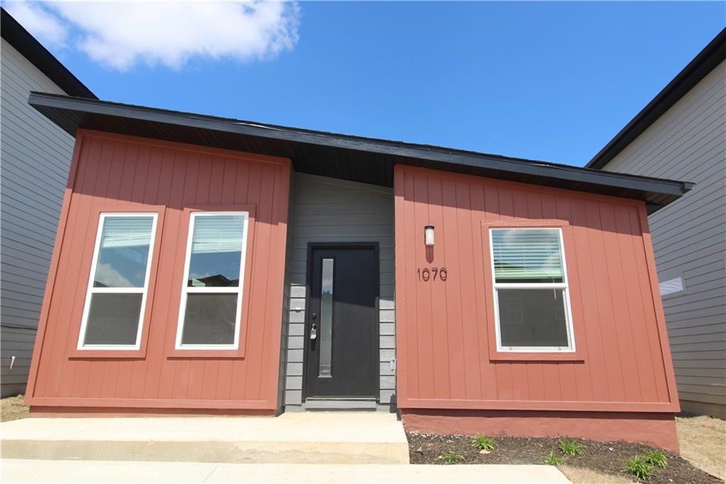Welcome to Featherston Village—where charm meets convenience! This remarkable subdivision is known for its fresh, modern feel and vibrant mix of home styles, sizes, and colors. Whether you’re looking for something cozy or spacious, this community offers thoughtful design at an incredible value.
Take advantage of scenic walking trails just steps from your door, and enjoy the unique character that makes this neighborhood truly one of a kind. All just 10 minutes from the Walmart Home Office and 15 minutes from I-49, making your daily commute a breeze.
Come discover a place where lifestyle, location, and affordability come together—you’ll feel right at home.