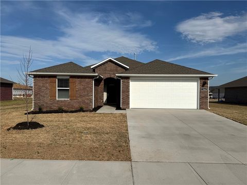 Photo of 544 Colorado Street, Farmington, AR 72730 (MLS # 1339695)