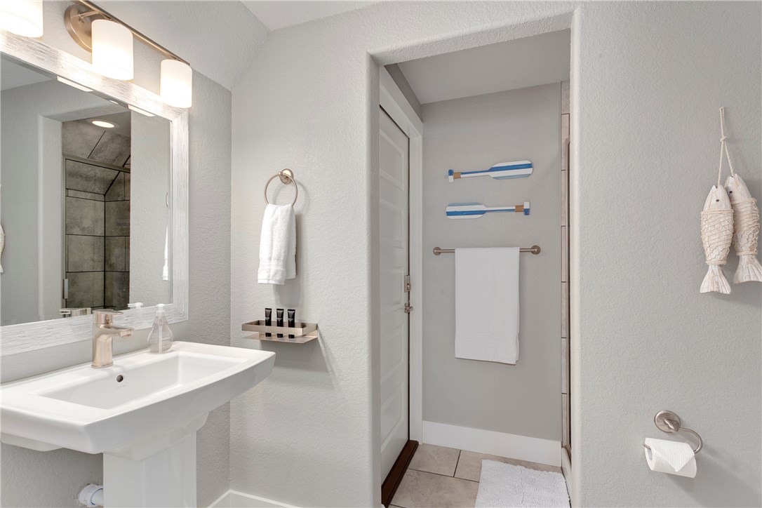 Shady Cove Sub - Residential