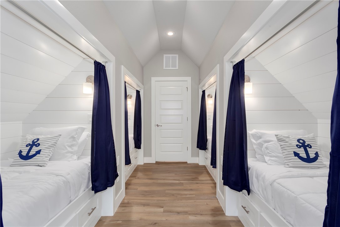 Shady Cove Sub - Residential