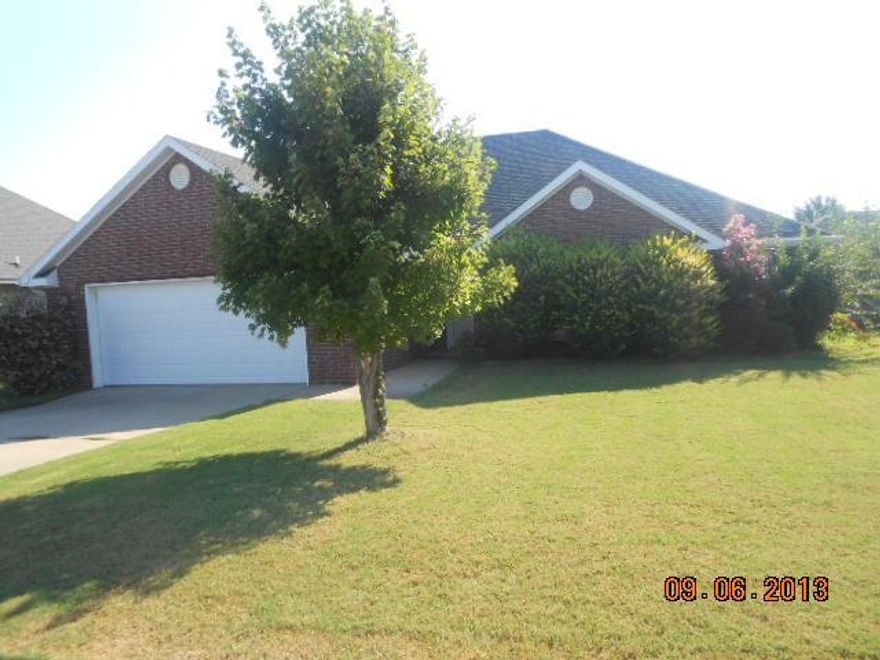 Close to Walmart Home Office. Additional $25 / month for 6 month lease term.