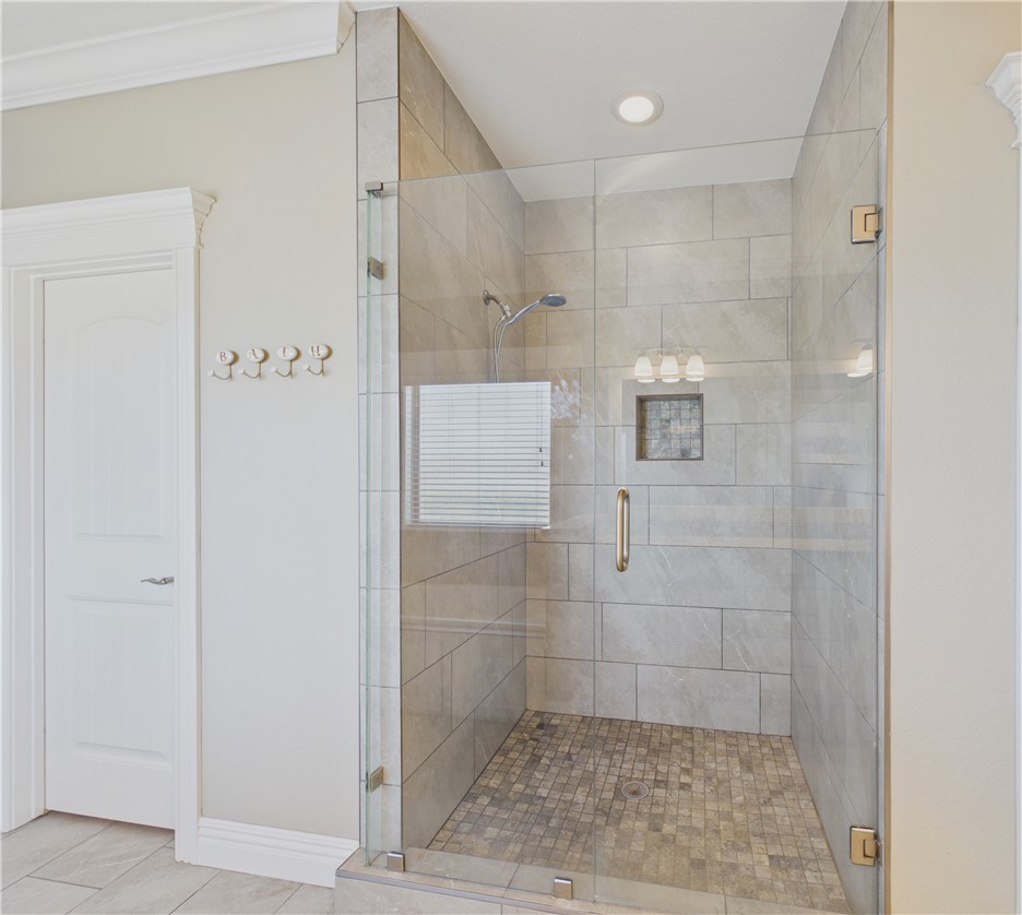 Grand Pointe Sub Rogers - Residential