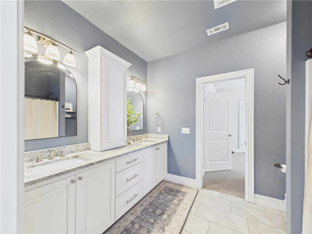 Grand Pointe Sub Rogers - Residential