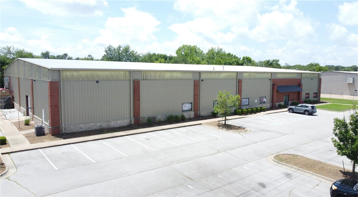 Springdale Outlots - Commercial Lease