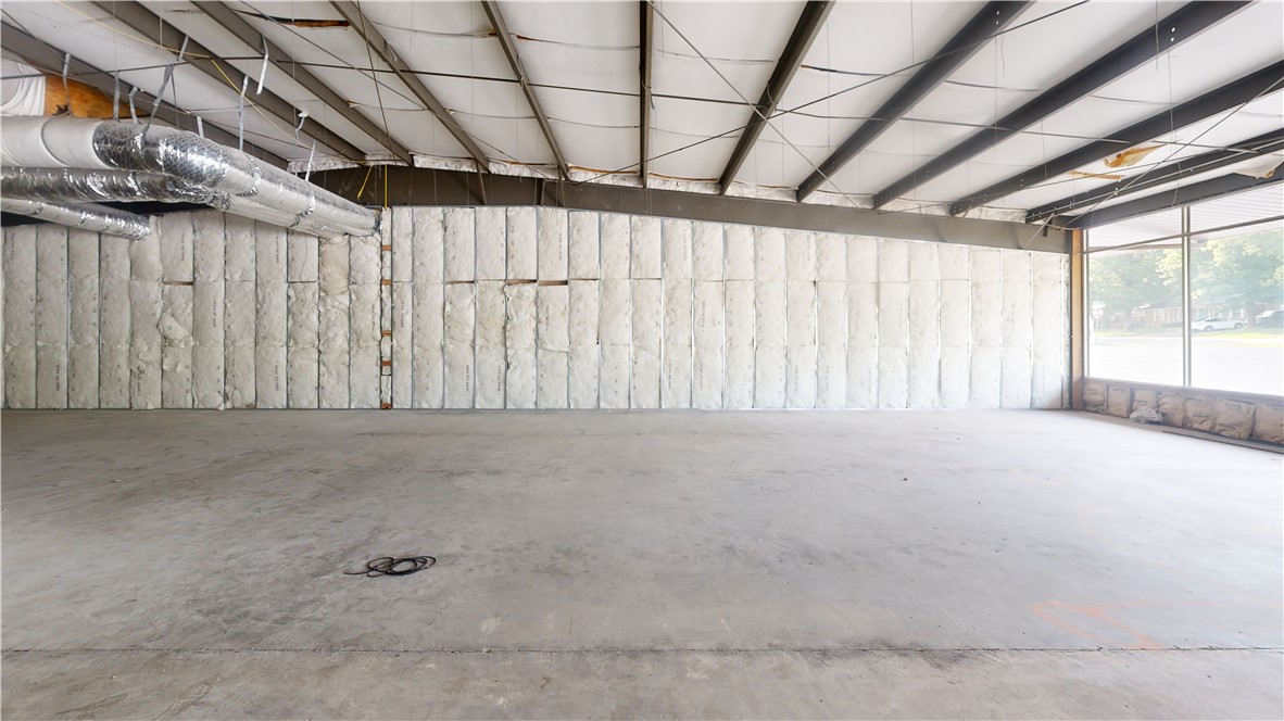 College Market Add - Commercial Lease
