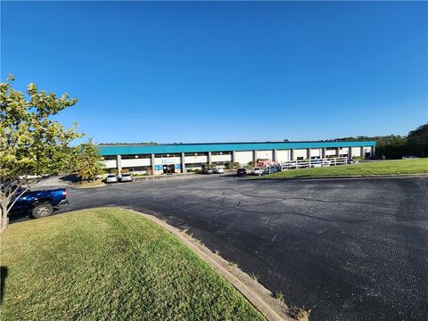 175 Industrial Park Drive Hollister MO 65672