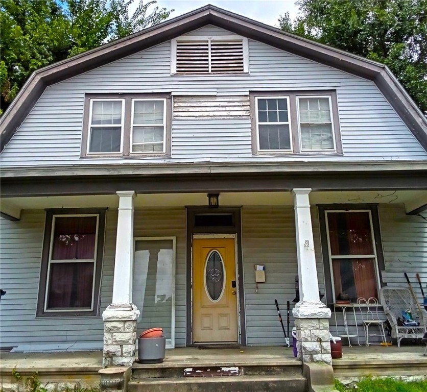 A large 2-story, 5-bedroom, 3-bath home offering over 2900 sq ft of living space in the heart of Fort Smith. This property is in solid condition and full of vintage charm, with plenty of room to update and add value. This home is perfect for a large household, multi-generational living, or an investor seeking a spacious rental opportunity. Schedule your showing today and see the opportunity this unique property has to offer!