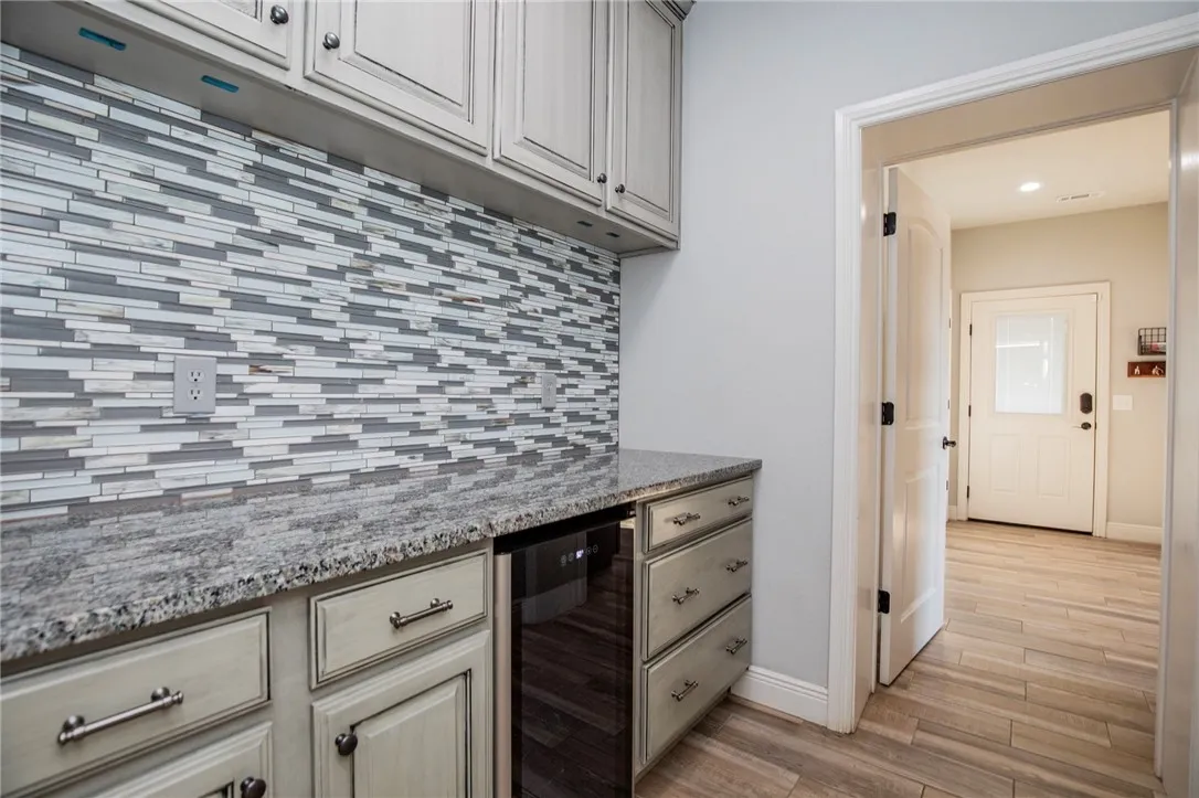 Elm Springs, Arkansas 72762, United States, 4 Bedrooms Bedrooms, ,4 BathroomsBathrooms,Residential,Active,205045