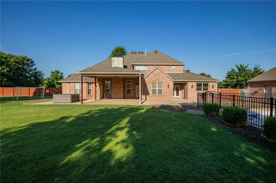 Elm Springs, Arkansas 72762, United States, 4 Bedrooms Bedrooms, ,4 BathroomsBathrooms,Residential,Active,205045