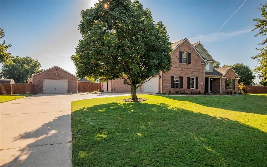 Elm Springs, Arkansas 72762, United States, 4 Bedrooms Bedrooms, ,4 BathroomsBathrooms,Residential,Active,205045