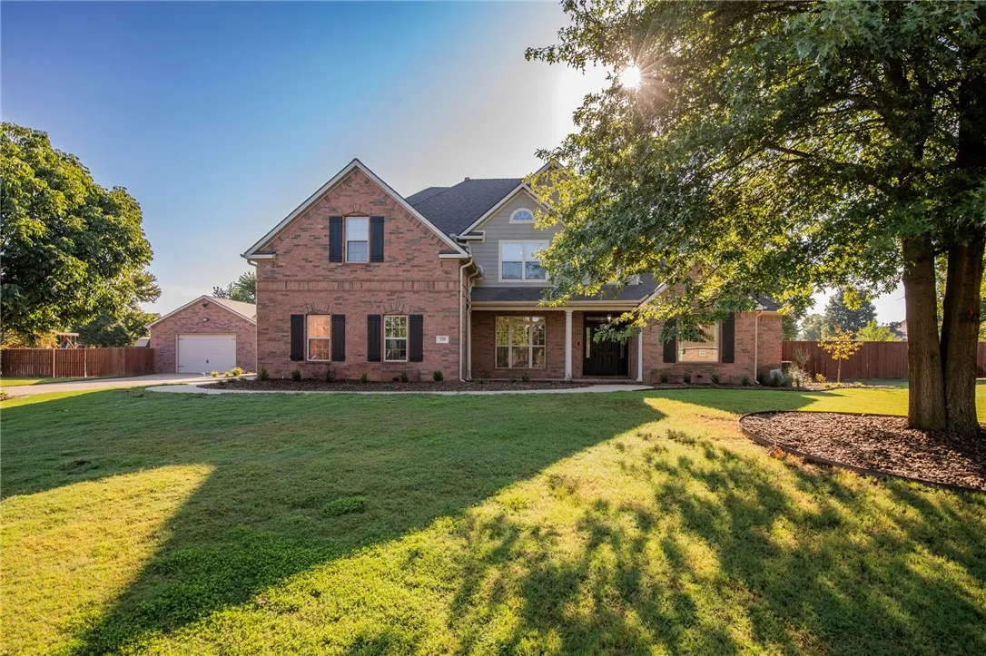 Elm Springs, Arkansas 72762, United States, 4 Bedrooms Bedrooms, ,4 BathroomsBathrooms,Residential,Active,205045