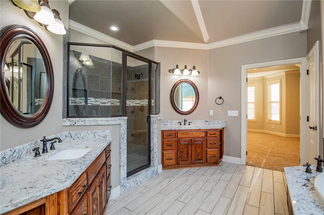 Elm Springs, Arkansas 72762, United States, 4 Bedrooms Bedrooms, ,4 BathroomsBathrooms,Residential,Active,205045