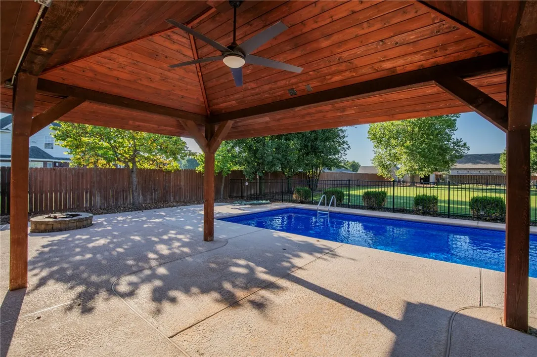 Elm Springs, Arkansas 72762, United States, 4 Bedrooms Bedrooms, ,4 BathroomsBathrooms,Residential,Active,205045