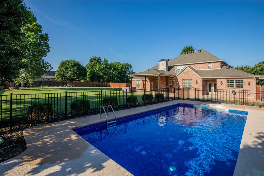 Elm Springs, Arkansas 72762, United States, 4 Bedrooms Bedrooms, ,4 BathroomsBathrooms,Residential,Active,205045