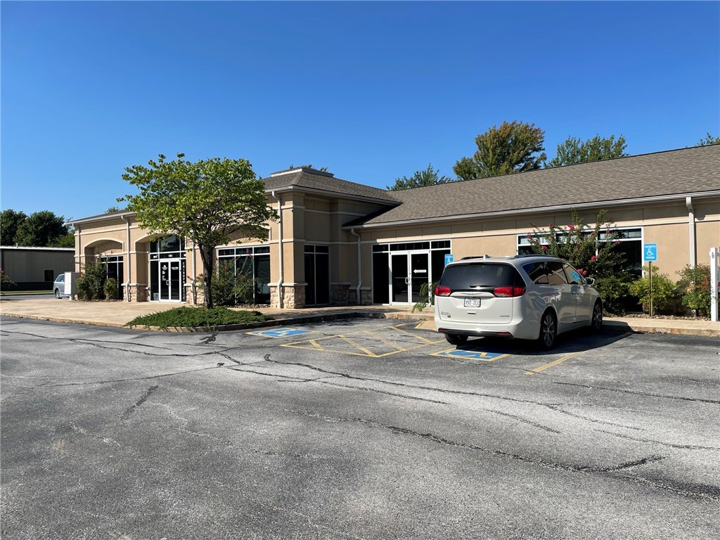 Spencer Square Sub Bentonville - Commercial Lease
