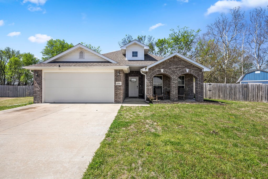 This beautifully maintained home is in like-new condition & located in an excellent neighborhood. Situated on a corner lot just under half an acre, thereās plenty of room to enjoy both inside & out.
Step into an open-concept living area featuring a cozy fireplaceāperfect for relaxing or entertaining guests. The living space flows into the kitchen & dining area, creating a warm & functional space for everyday living.
The split floor plan offers privacy. The primary suite is tucked away on one side of the home & features a spacious en-suite with dual vanities. On the opposite side, youāll find two generously sized guest bedrooms & a full guest bathroom.
Out back, enjoy peaceful mornings or fun evenings under your extended covered patio, overlooking the expansive backyardāideal for gatherings! Also features an 18x18 slab for an above ground pool!
Additional features include a 2-car garage & ample attic storage.
This home truly has it allāit wonāt last long! Schedule your showing today before itās gone!