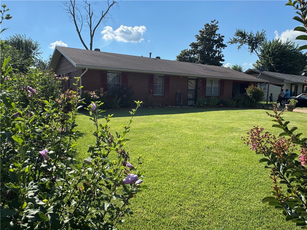 Photo 1 of 38 — 806 7th Street, Rogers, AR 72756