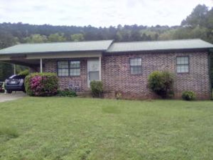 Nice country home with 4.73 Acres JOINING THE NATIONAL FORREST!!! This home has 3 Bedrooms and 1.5 Bathrooms PLUS a Shop that has electric and concrete floor. Sellers have done lots of recent updates.